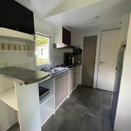 Chez Roger - Climatise Avec Tv - 2 4 Personnes *